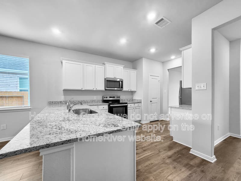 Richmond House: 7622 Thrips Ln