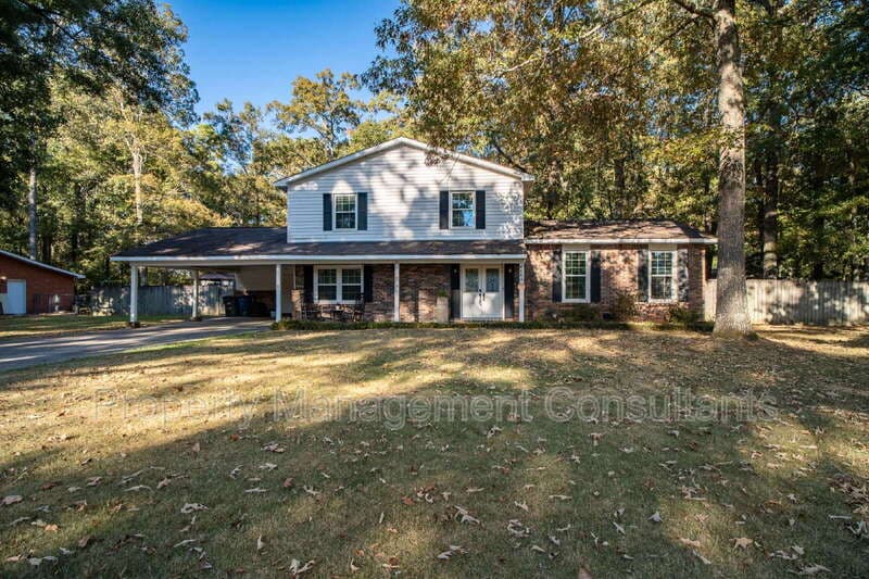 Huntsville House: 6604 Willow Ridge Road Northwest