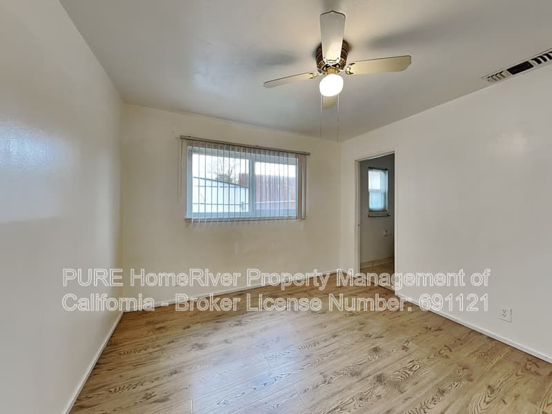 Sacramento Condo: 2957 Howe Ave