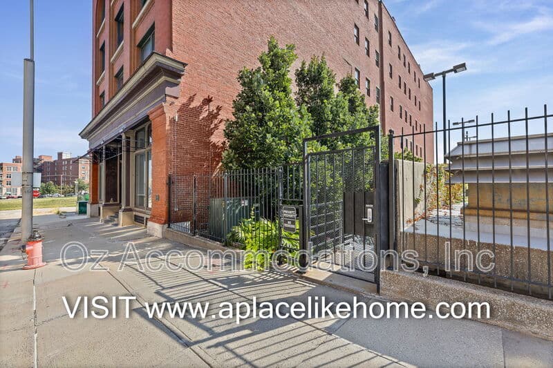 Kansas City Condo: 609 Central St