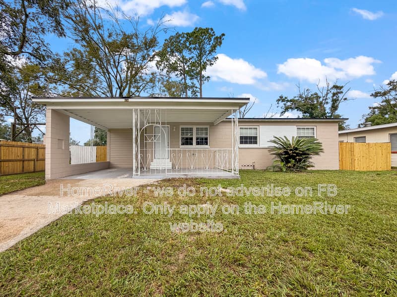 Jacksonville House: 5508 Moret Dr E