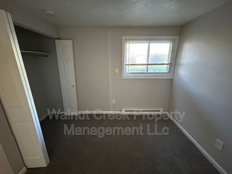 Elyria Condo: 172 Brunswick