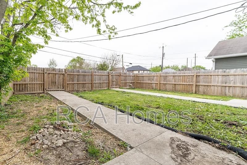 Indianapolis House: 1029 Saint Paul Street