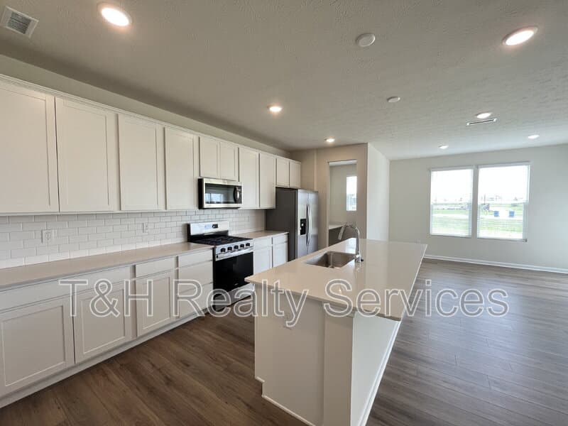 Noblesville House: 13153 Himalaya Circle