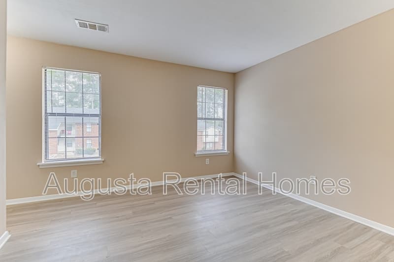 Augusta Condo: 2515 Center West Parkway - 9O