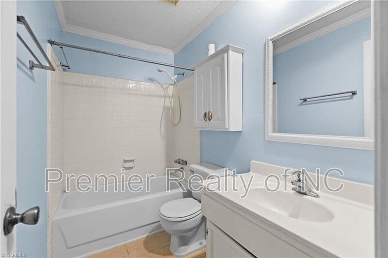 Rural Hall House: 5905 Stanleyville Dr