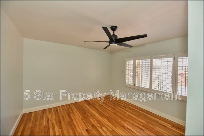 El Paso House: 3030 Aurora Avenue