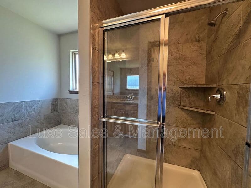 Piedmont House: 14008 Northwood Village Dr