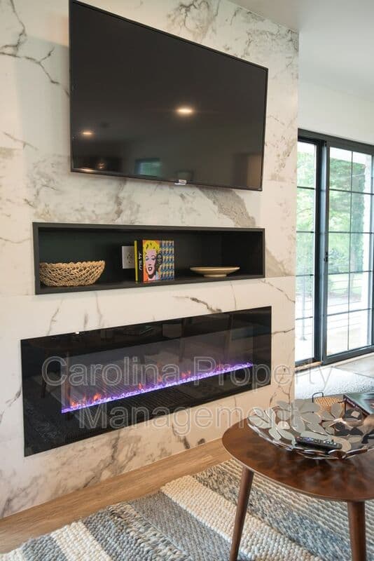 Charlotte House: 3945 Rockfern Rd