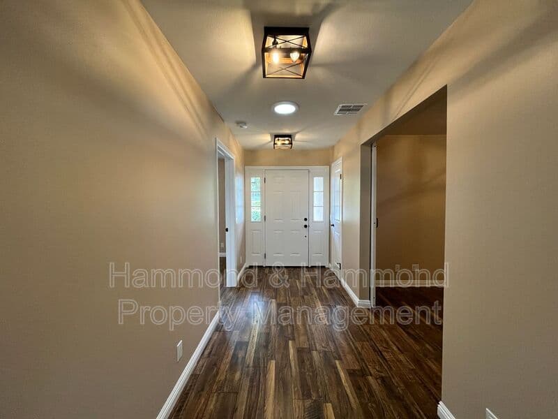Granada Hills House: 16750 Index St.