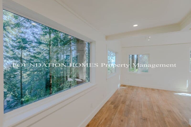 Mill Valley House: 20 Hamilton Ln.