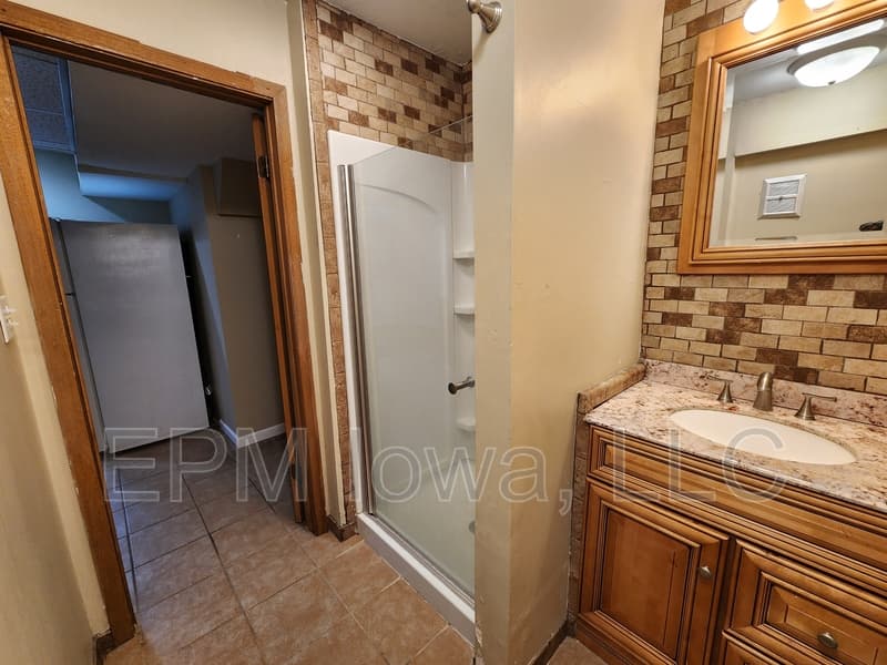 Cedar Falls House: 604 West Seerley Boulevard Unit B
