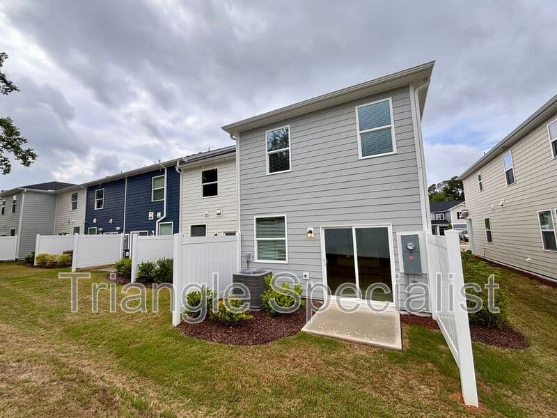 Wake Forest House: 10514 Brookside Reserve Road