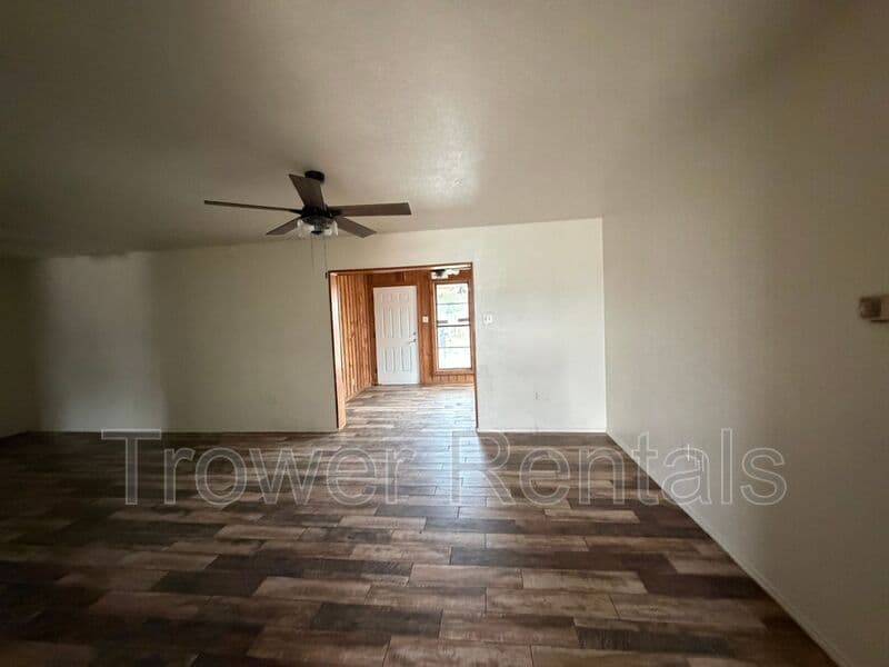 ODESSA House: 8834 Lamar