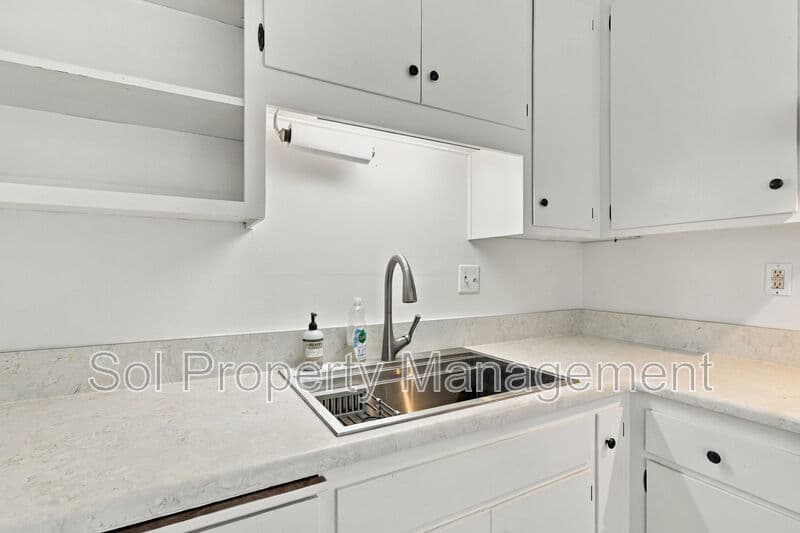 Santa Cruz Condo: 180 Dakota Avenue