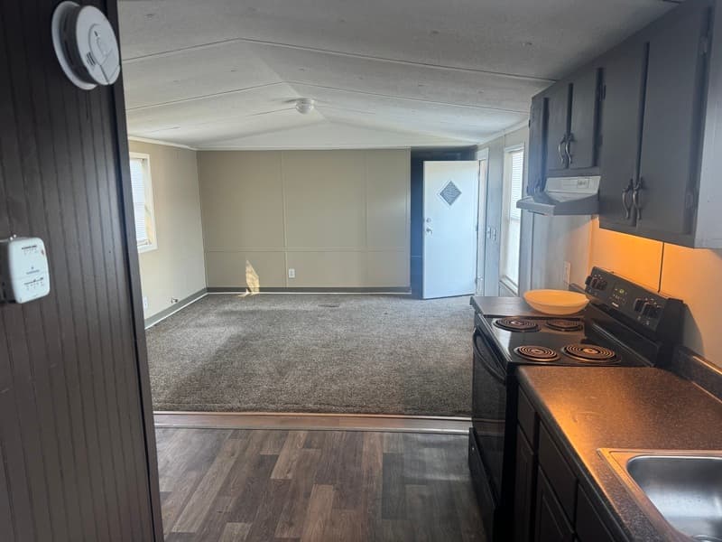 Fayetteville House: 2612 Cattail Cir