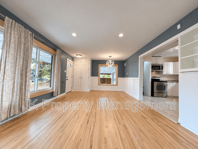 Great Falls House: 3209 5th Ave S