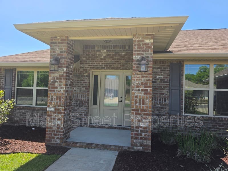 Milton House: 8839 Longmont Way