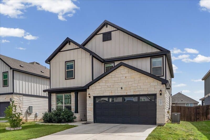 Georgetown House: 140 Fiery Skipper Lane