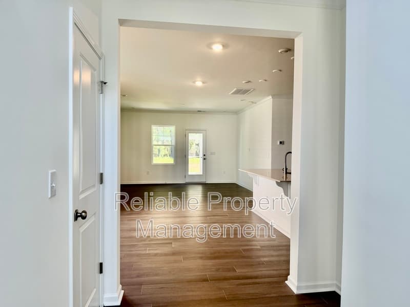 Lillington House: 354 Beachcomber