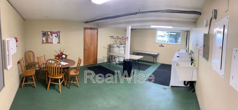 Portland Condo: 2635 SE 145th Ave