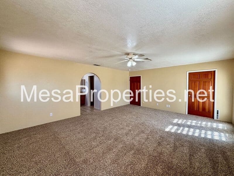 Apple Valley House: 18633 Kamana Rd.