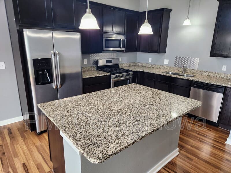 West Des Moines Townhome: 186 79th Street