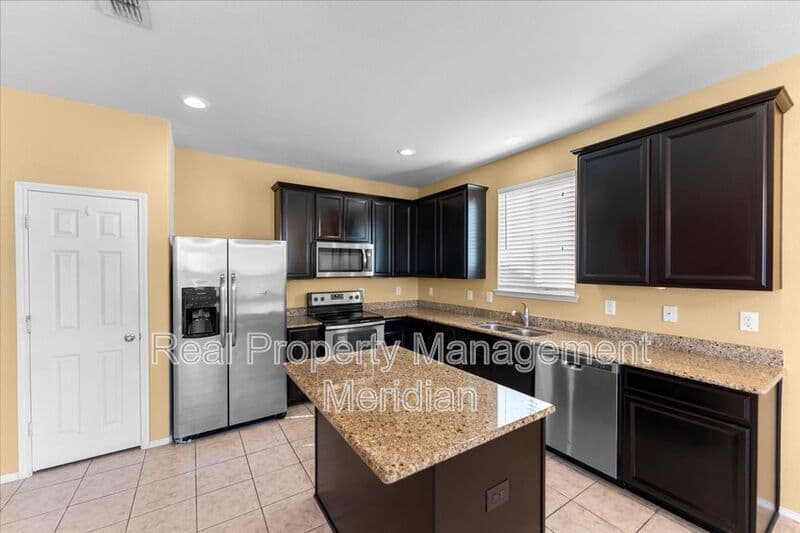 Fort Worth House: 2412 Simmental Rd