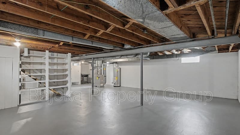 Lincoln Park House: 2957 Fort Park Boulevard