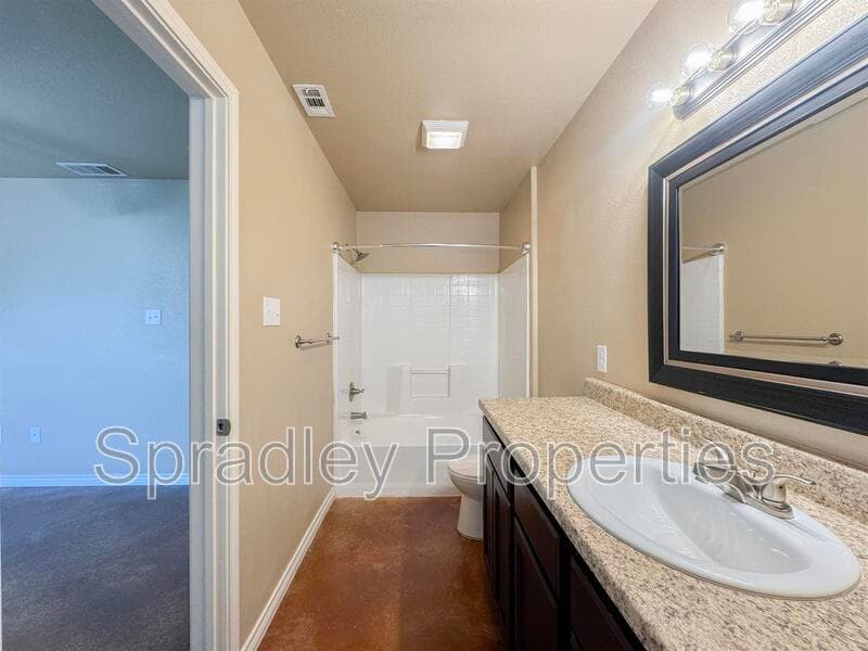 Belton Condo: 1576 Brady Way