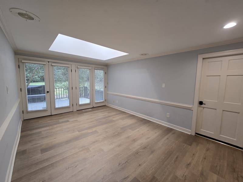 Raleigh House: 5516 Den Heider Way