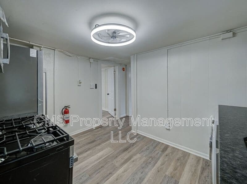 Somerville Condo: 148 Davenport Street
