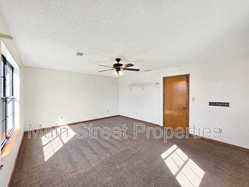 Milton House: 5595 Osceola Street