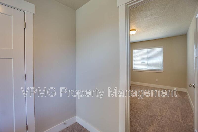 Battle Ground Townhome: 2932 Northwest 16th Street