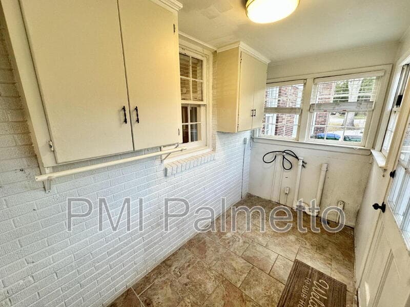 Cayce House: 1419 Axtell Drive