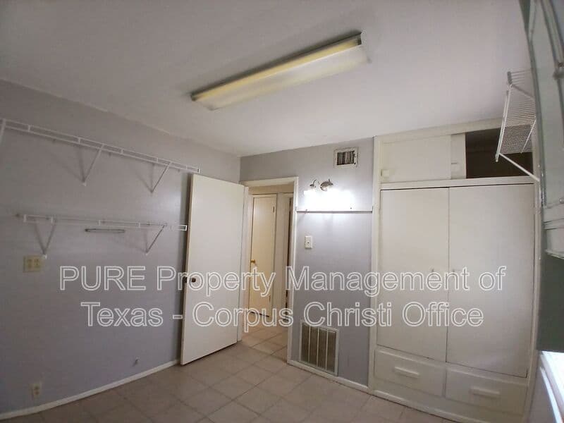 Corpus Christi House: 4701 Prinston Dr