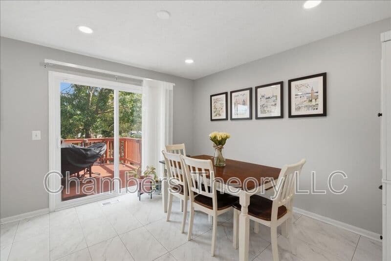Ashburn House: 44046 Choptank Ter