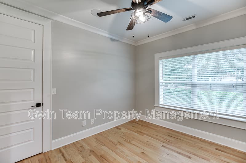 Lawrenceville House: 75 Cherry St