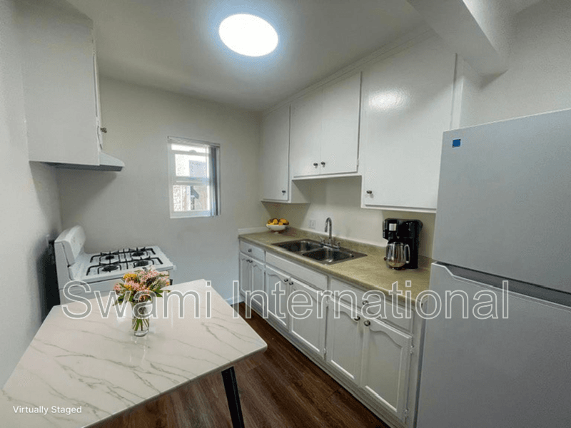 Los Angeles Condo: 10970 S. Figueroa St.