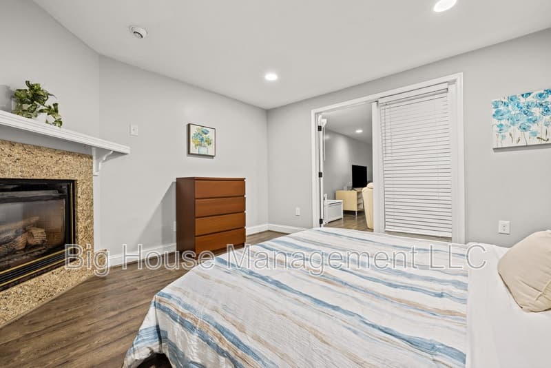 Sterling House: 47284 Grandview Pl