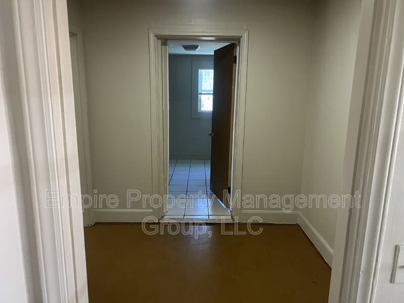 Columbia House: 59 Guernsey Drive