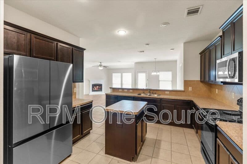 Princeton House: 1729 Park Trails Blvd.