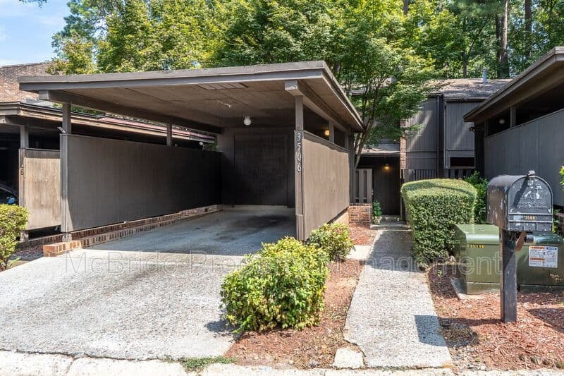 Martinez Townhome: 3506 Prestwick Drive