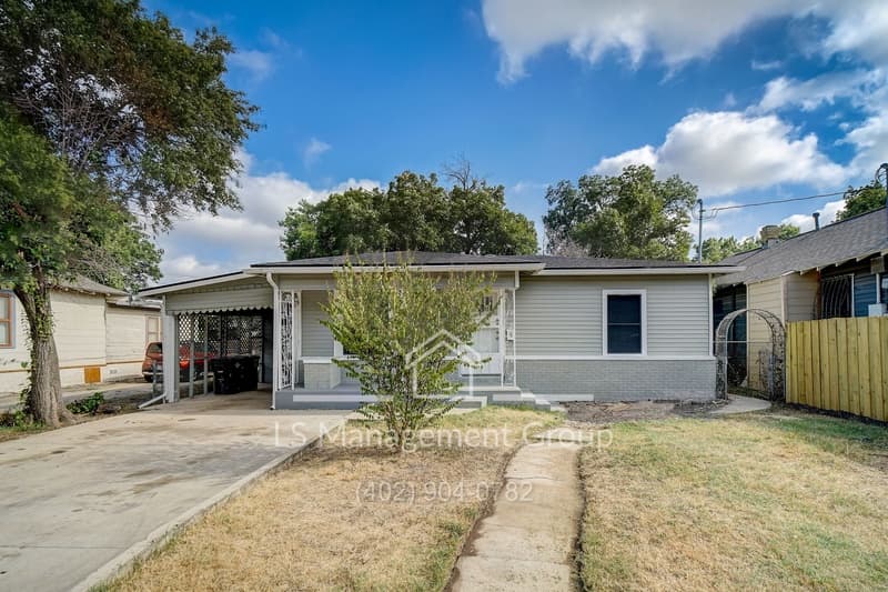San Antonio House: 609 Taft Blvd,1