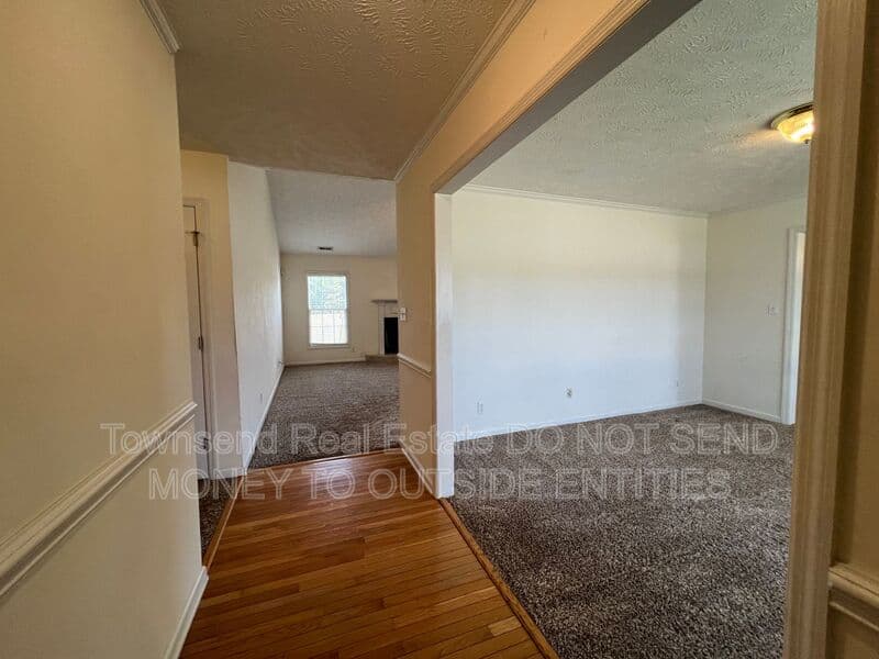Raeford House: 121 Bugle Call Drive