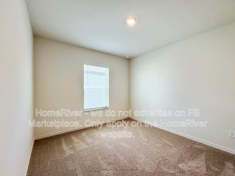 Jacksonville House: 6918 Myrtle Oak Rd