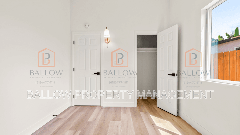 San Diego House: 4880-82 Cole Street