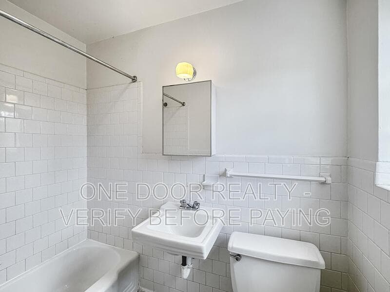 Williamsburg Condo: 732 Scotland Street