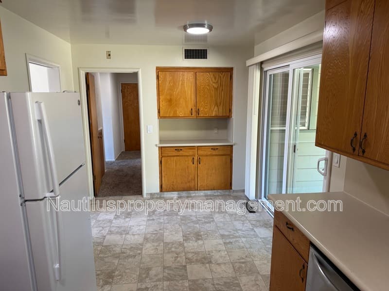 Santa Cruz House: 323 Spring Street