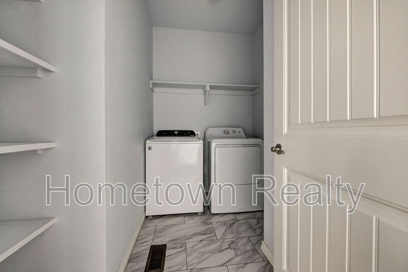 Edmond Townhome: 459 S Fretz Avenue